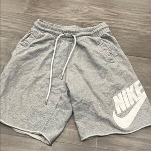 Nike Men's Athletic Shorts in Light Gray